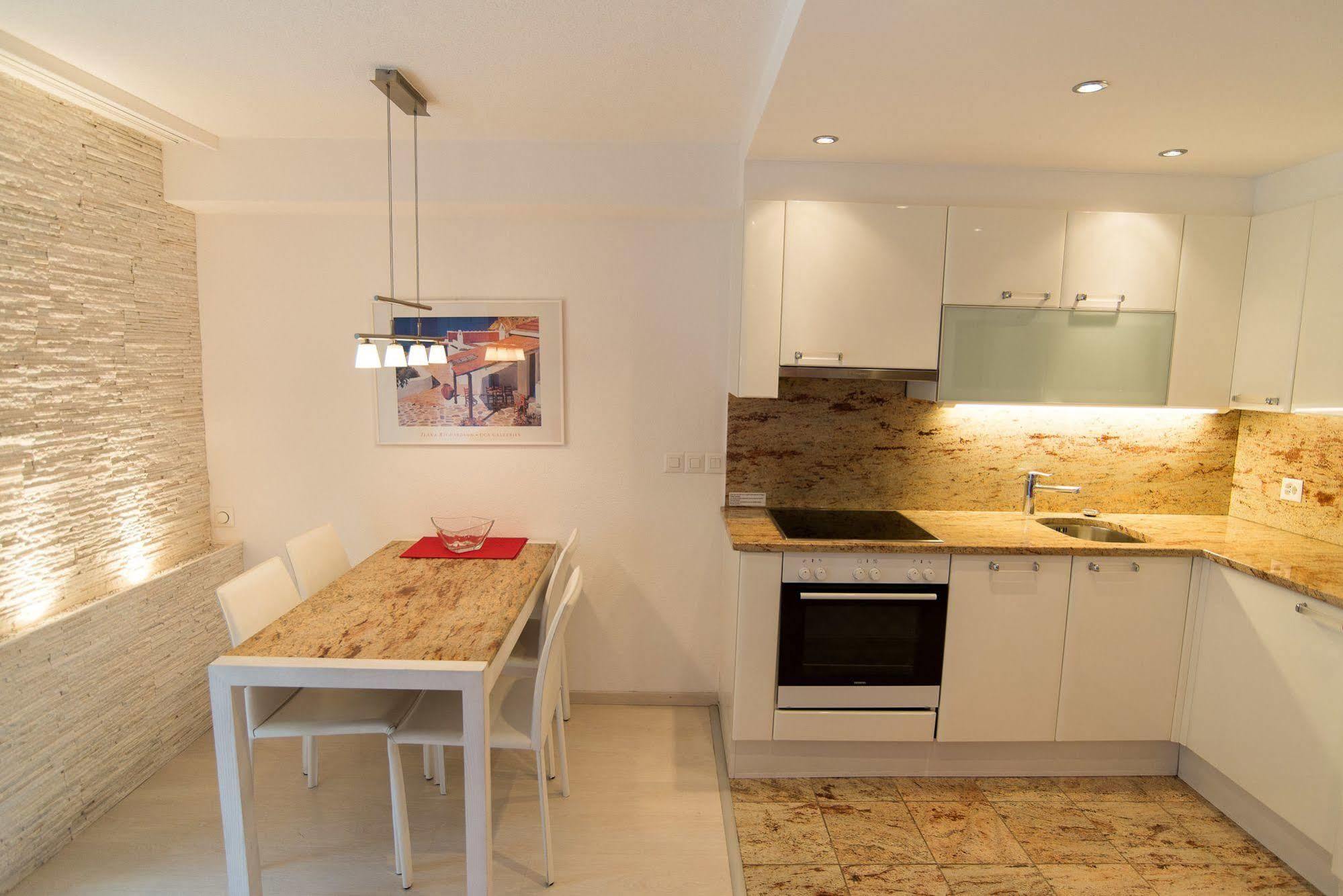 Haus Cristal Appartement Leukerbad Buitenkant foto