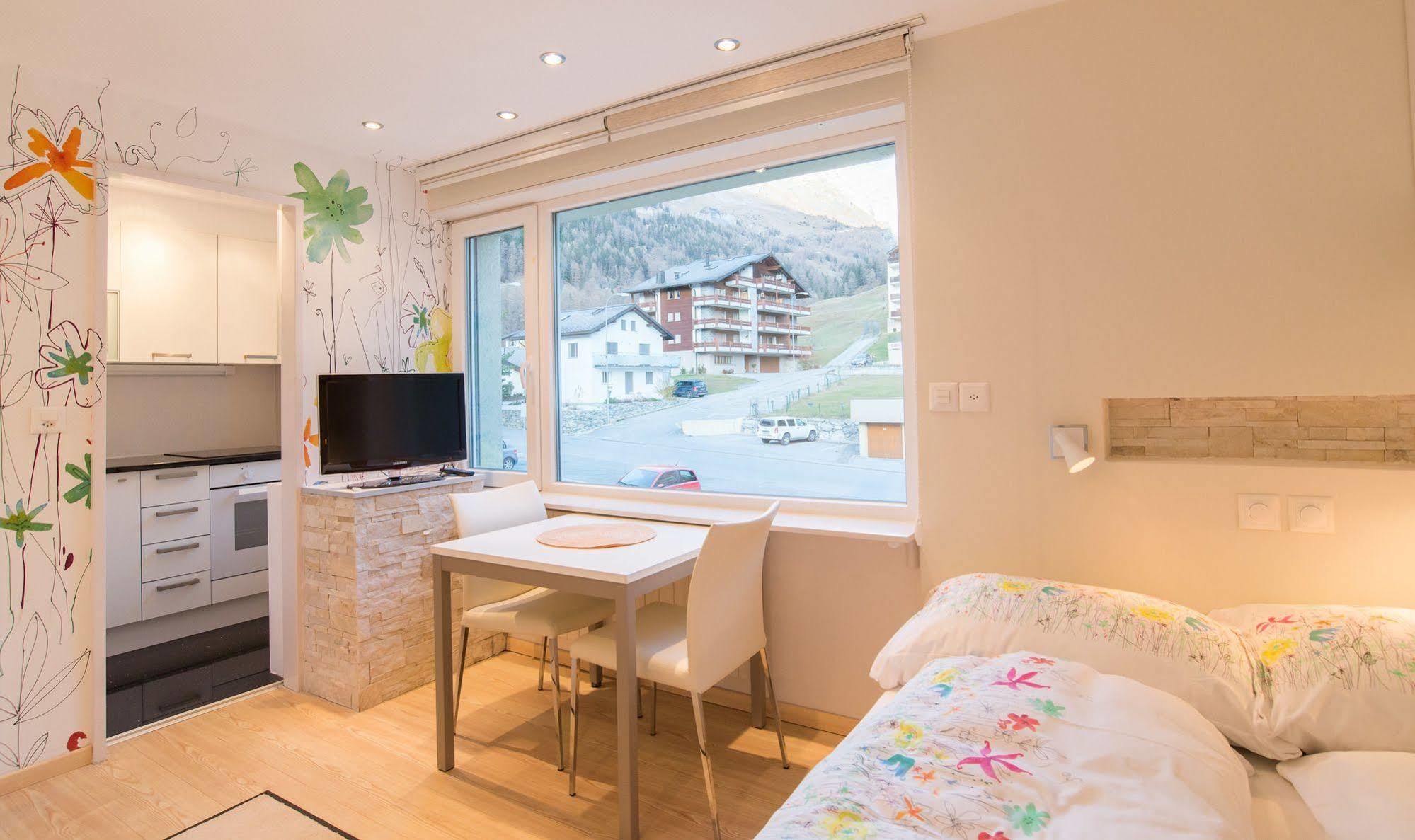 Haus Cristal Appartement Leukerbad Buitenkant foto
